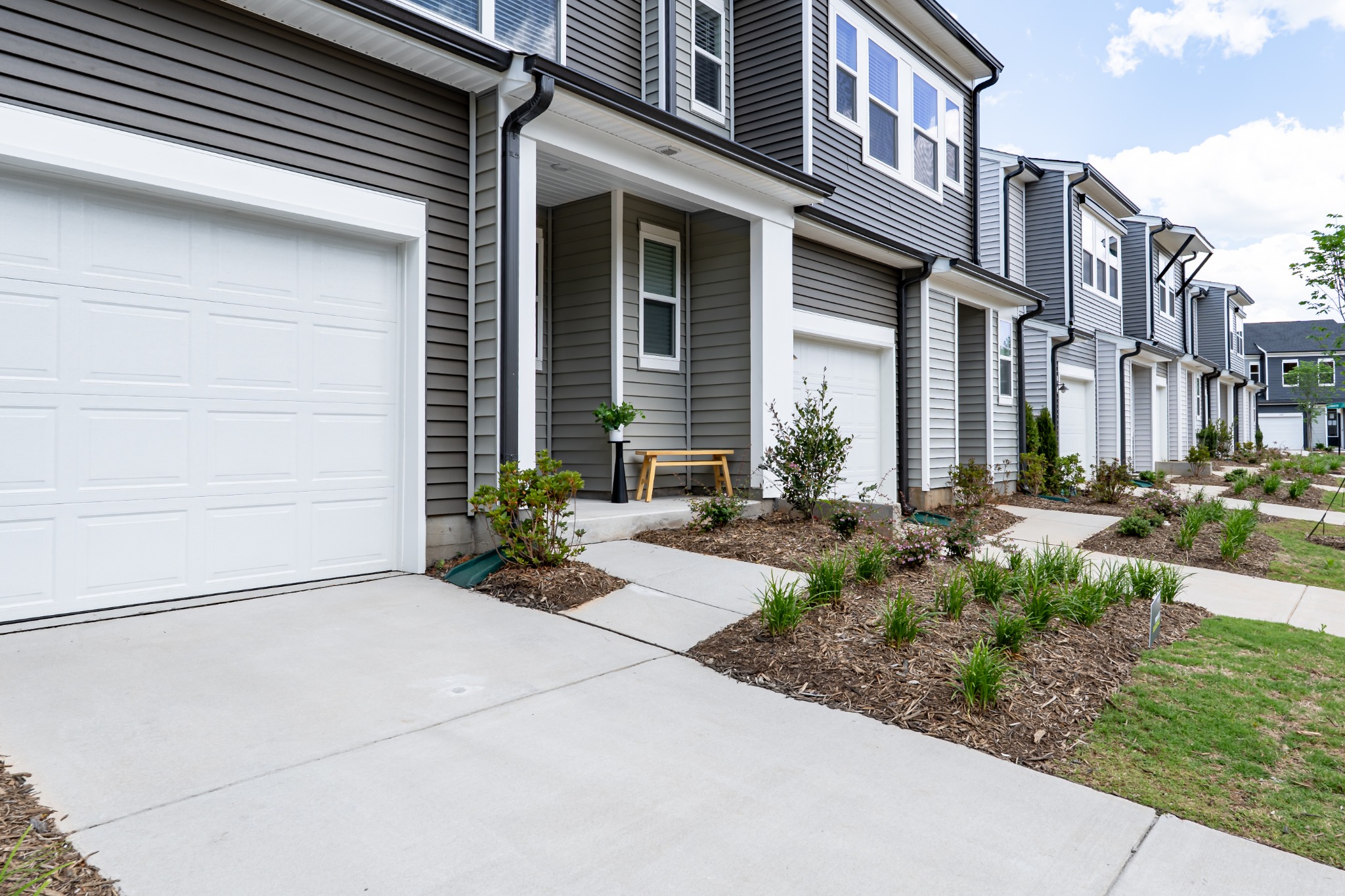 03-3026 Hutton Garden Ln-56